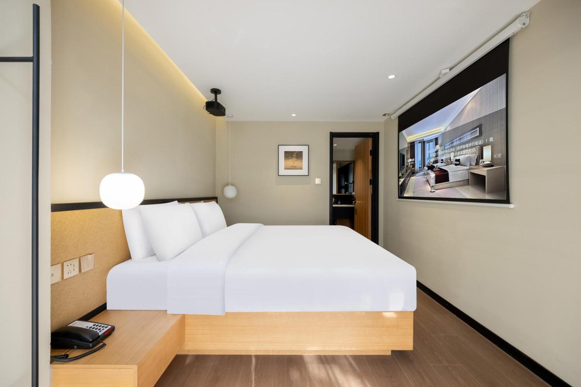 Beijing Tangfu Nanluoguxiang Wang Fu Jing Forbidden City Snack Street Hotel,1 Stop Walking To Airport Express,3 Stop To Tiananmen&Free Laundry Dry Service &Professional Free Tour Ticket Service With English Speaking Staff Екстер'єр фото