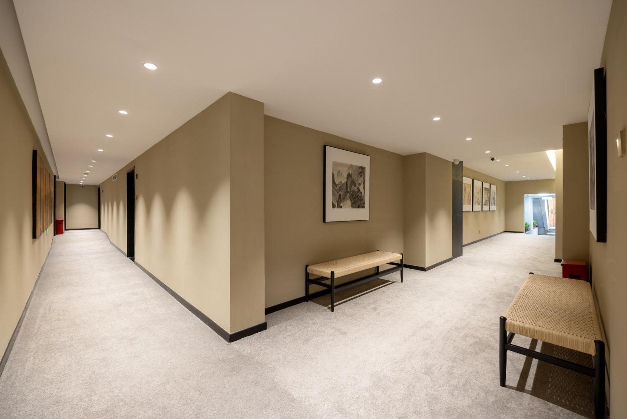 Beijing Tangfu Nanluoguxiang Wang Fu Jing Forbidden City Snack Street Hotel,1 Stop Walking To Airport Express,3 Stop To Tiananmen&Free Laundry Dry Service &Professional Free Tour Ticket Service With English Speaking Staff Екстер'єр фото