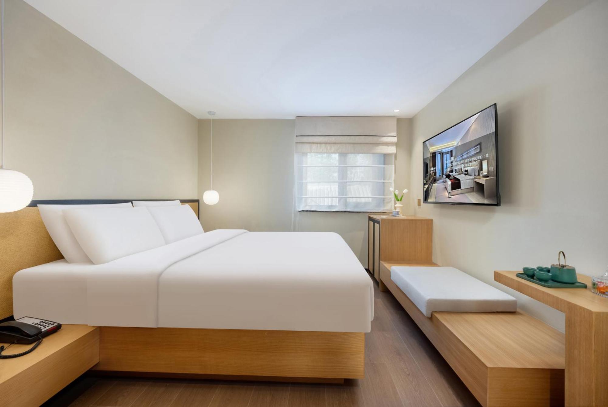 Beijing Tangfu Nanluoguxiang Wang Fu Jing Forbidden City Snack Street Hotel,1 Stop Walking To Airport Express,3 Stop To Tiananmen&Free Laundry Dry Service &Professional Free Tour Ticket Service With English Speaking Staff Екстер'єр фото