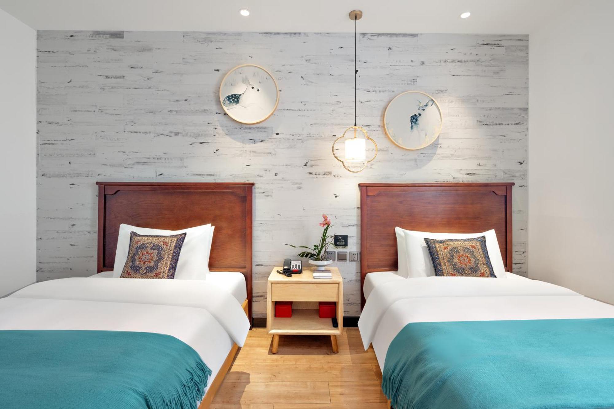 Beijing Tangfu Nanluoguxiang Wang Fu Jing Forbidden City Snack Street Hotel,1 Stop Walking To Airport Express,3 Stop To Tiananmen&Free Laundry Dry Service &Professional Free Tour Ticket Service With English Speaking Staff Екстер'єр фото