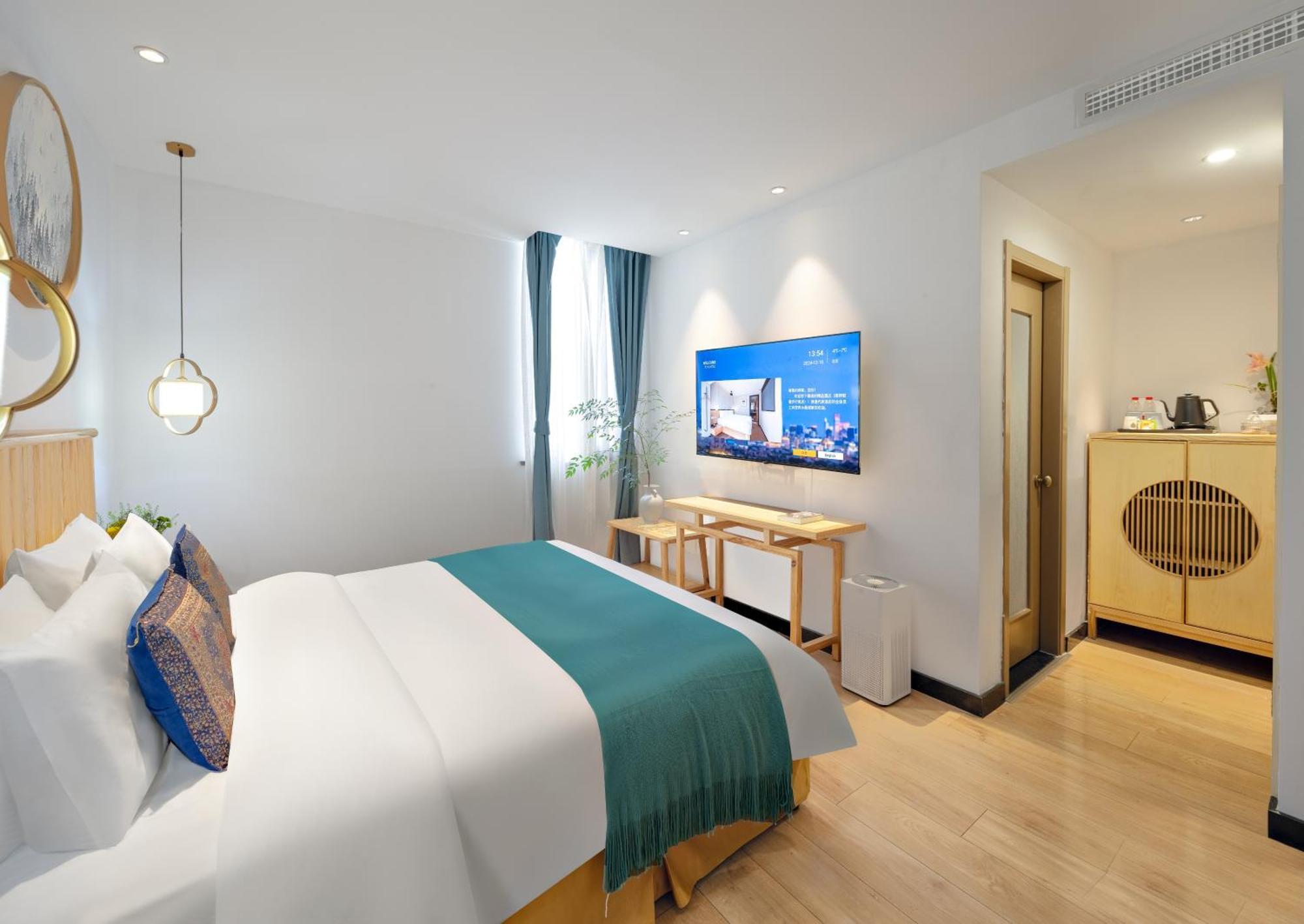 Beijing Tangfu Nanluoguxiang Wang Fu Jing Forbidden City Snack Street Hotel,1 Stop Walking To Airport Express,3 Stop To Tiananmen&Free Laundry Dry Service &Professional Free Tour Ticket Service With English Speaking Staff Екстер'єр фото