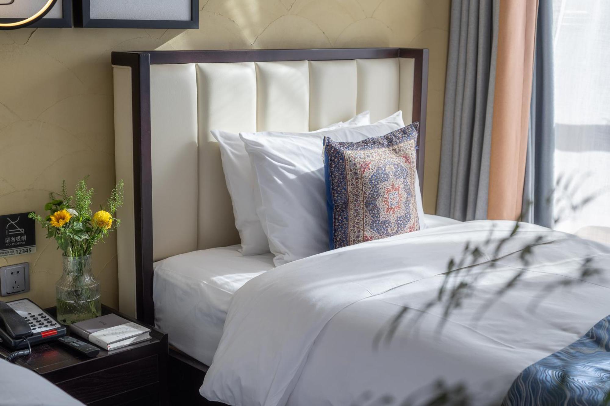 Beijing Tangfu Nanluoguxiang Wang Fu Jing Forbidden City Snack Street Hotel,1 Stop Walking To Airport Express,3 Stop To Tiananmen&Free Laundry Dry Service &Professional Free Tour Ticket Service With English Speaking Staff Екстер'єр фото